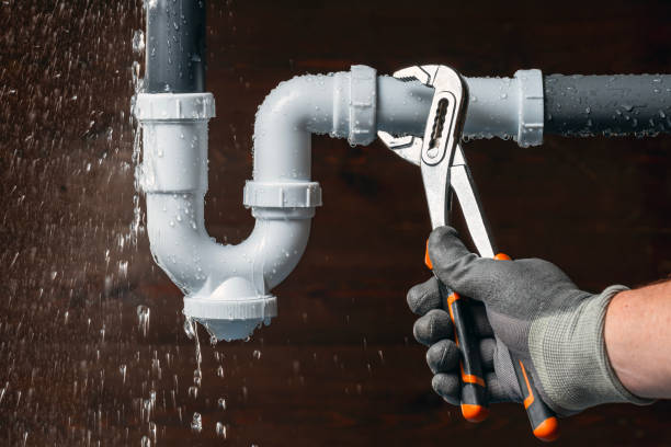 Professional Leak Detection technician working in Richmond, OH